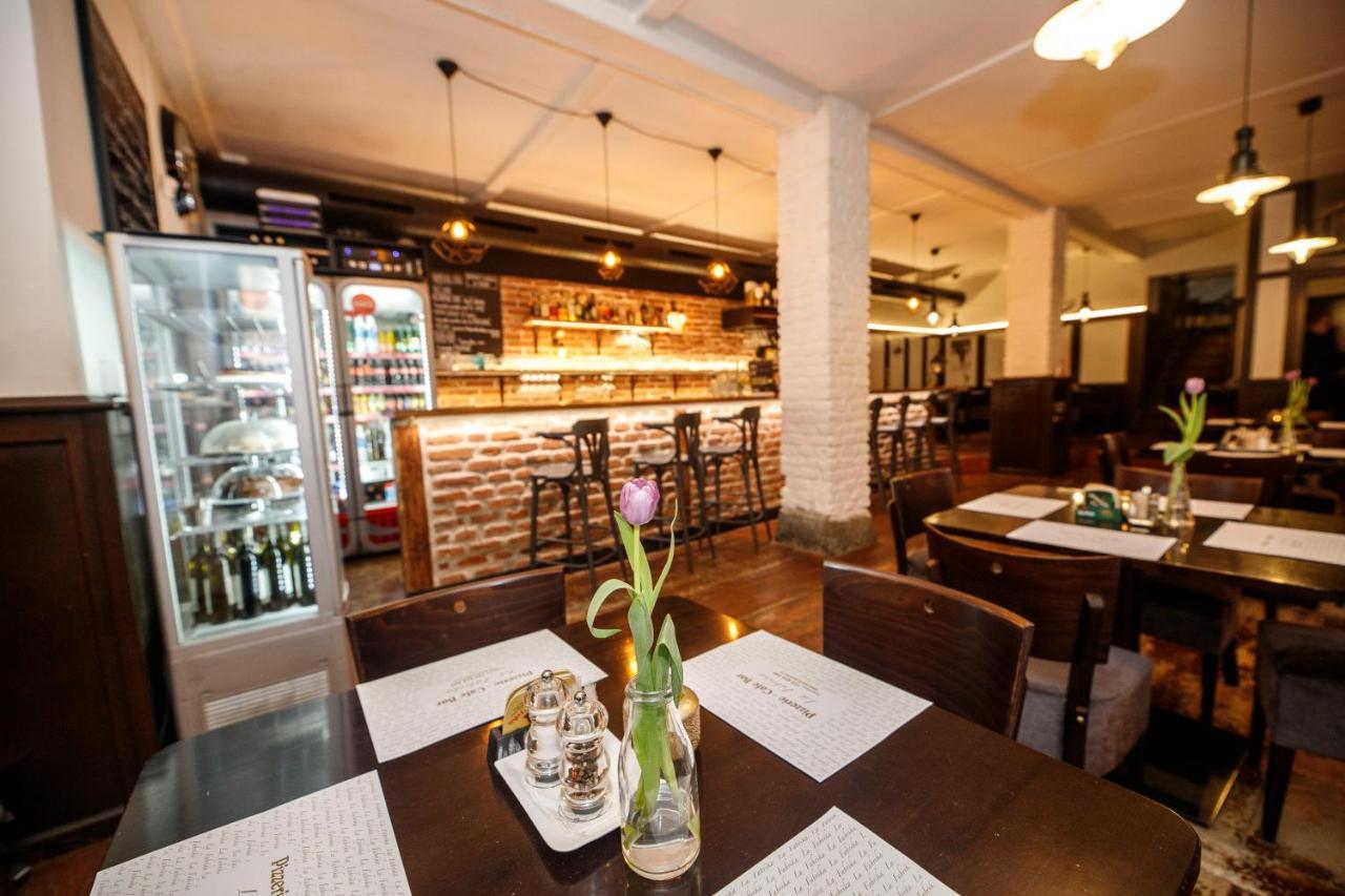 Hotel & Apartments U Cerneho Orla Trebic Ngoại thất bức ảnh